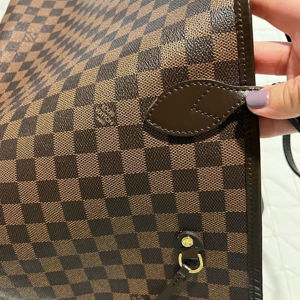 Louis Vuitton Neverfull - Picture 8 of 16